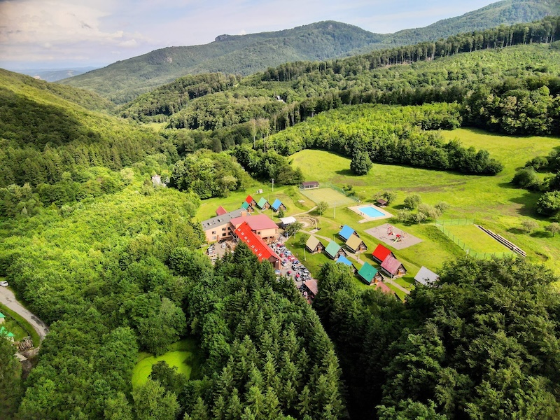 hotel lomy zraz motocestovatelov